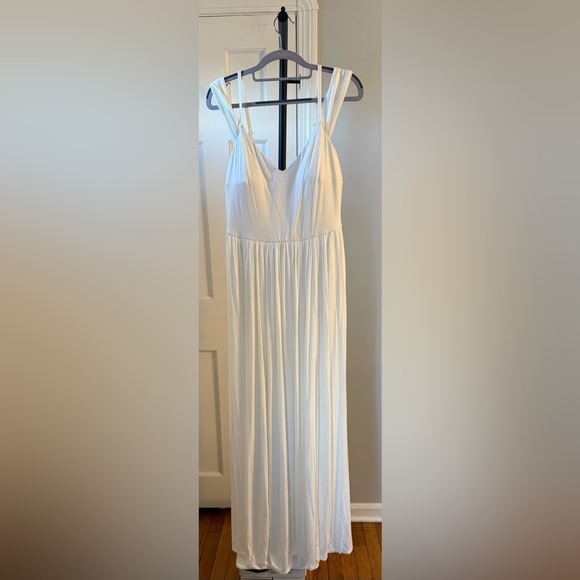 HALARA Dresses & Skirts - HALARA White Maxi Dress with V-Neck,Slit and Built in Bra NWT